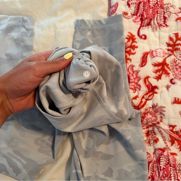 Lululemon leggings - Picture 3 of 6